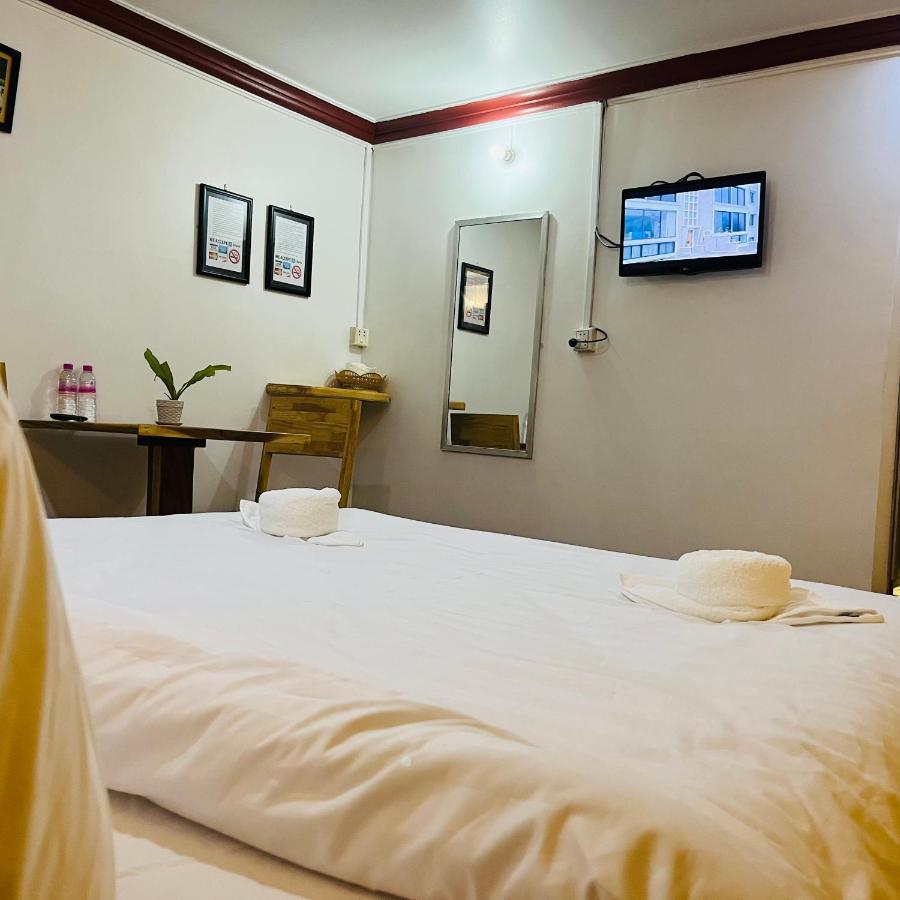 Hotel Por Chey Battambang Exterior foto