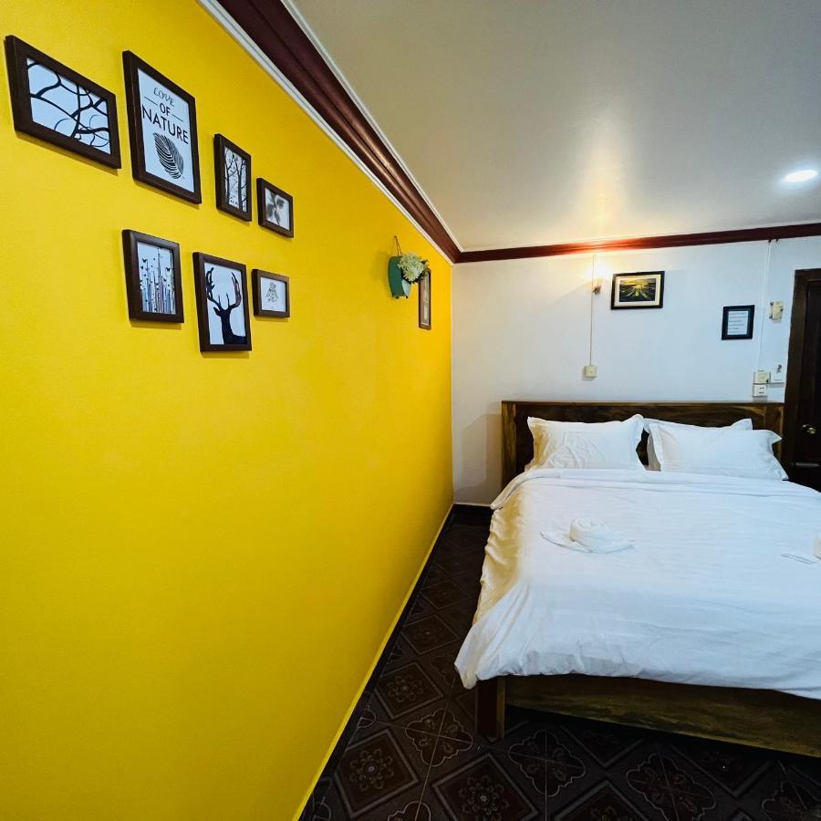 Hotel Por Chey Battambang Exterior foto