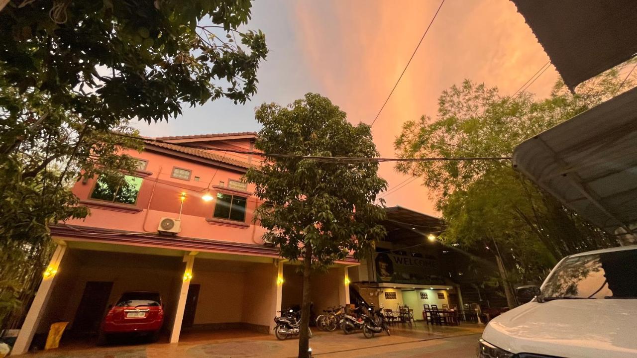 Hotel Por Chey Battambang Exterior foto