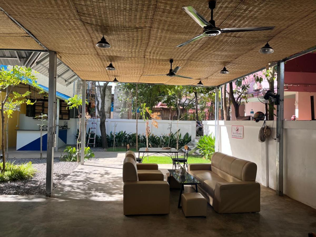 Hotel Por Chey Battambang Exterior foto