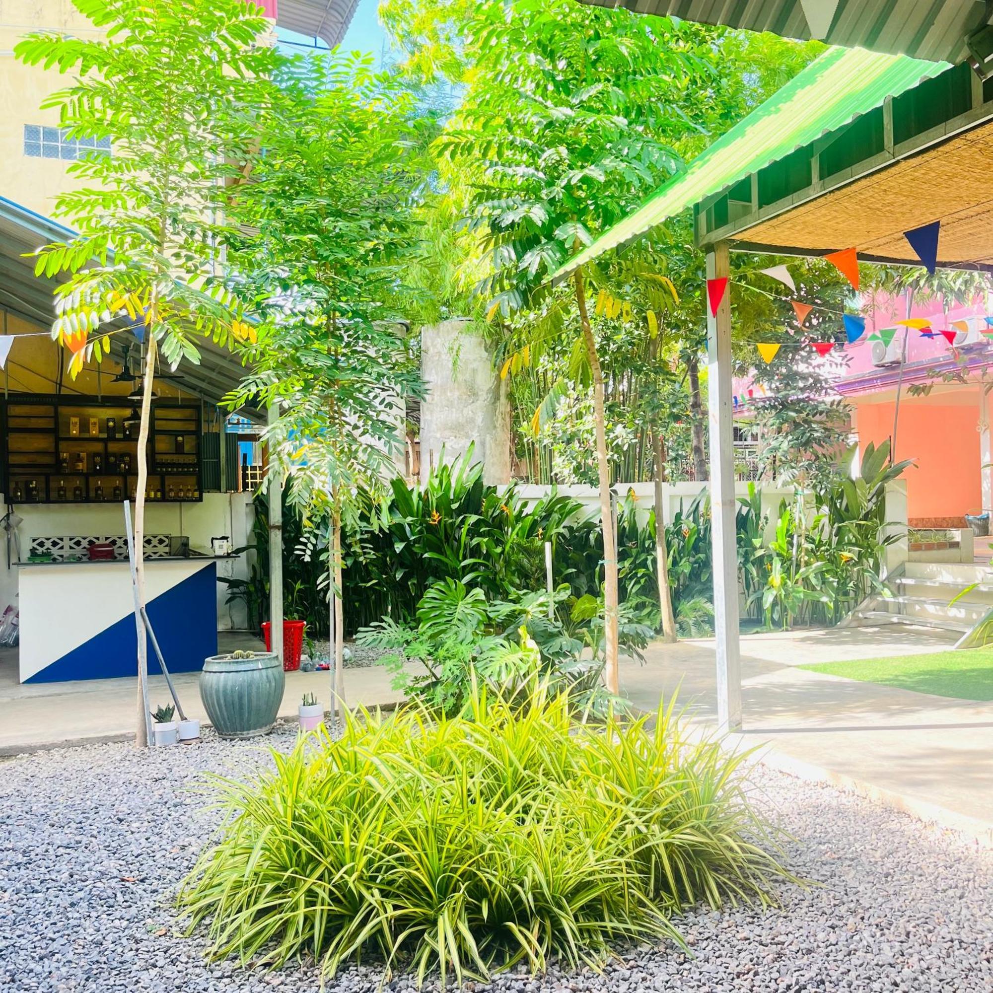 Hotel Por Chey Battambang Exterior foto