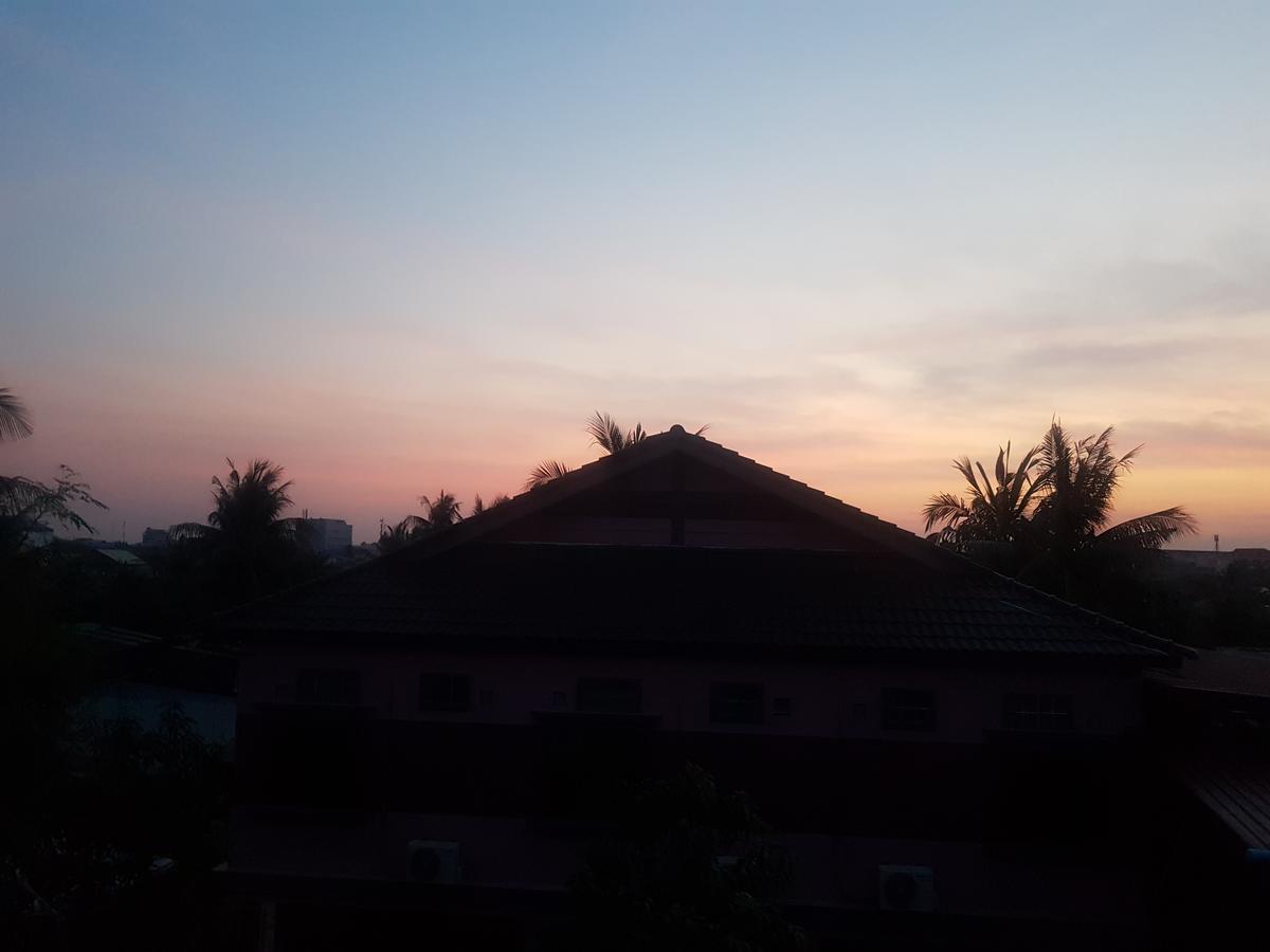 Hotel Por Chey Battambang Exterior foto