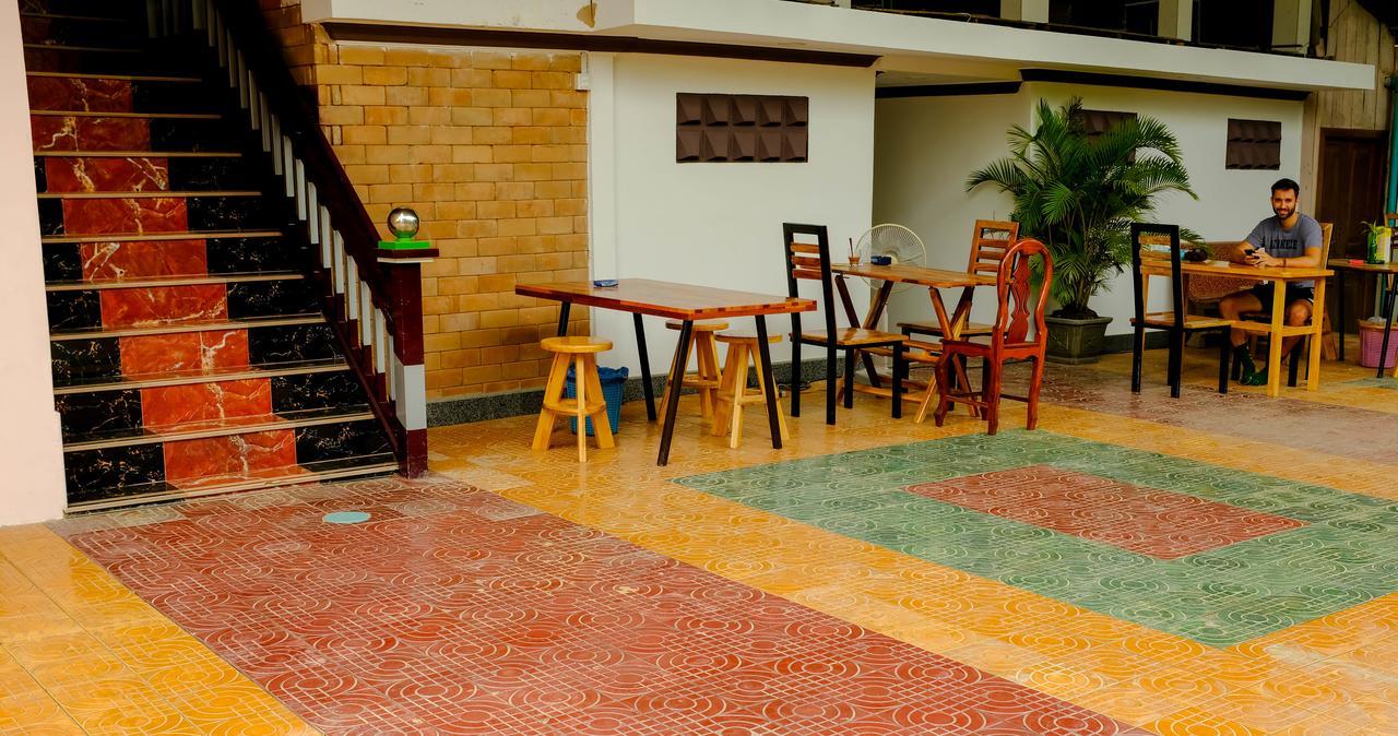 Hotel Por Chey Battambang Exterior foto